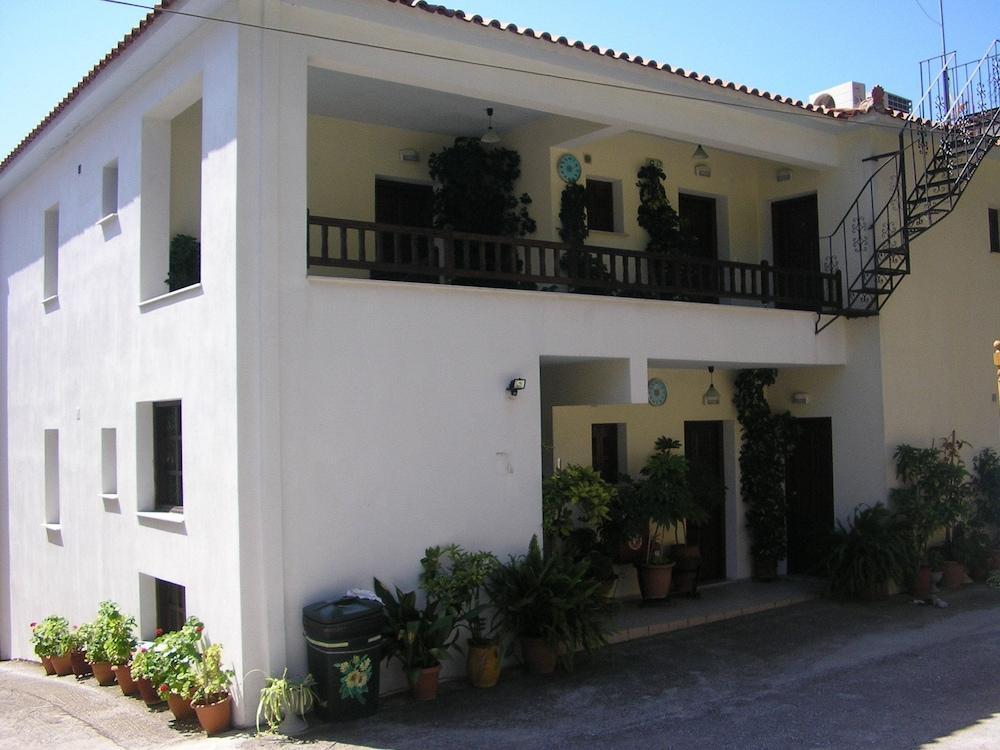 Aris Junior Studio & Apartments Neo Klima Buitenkant foto